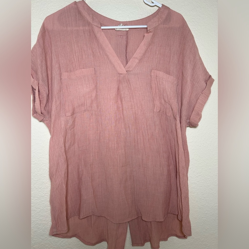 Perch Soft Pink Button Back Short Sleeve V Neck Front Pocket Womens XL  Good pre